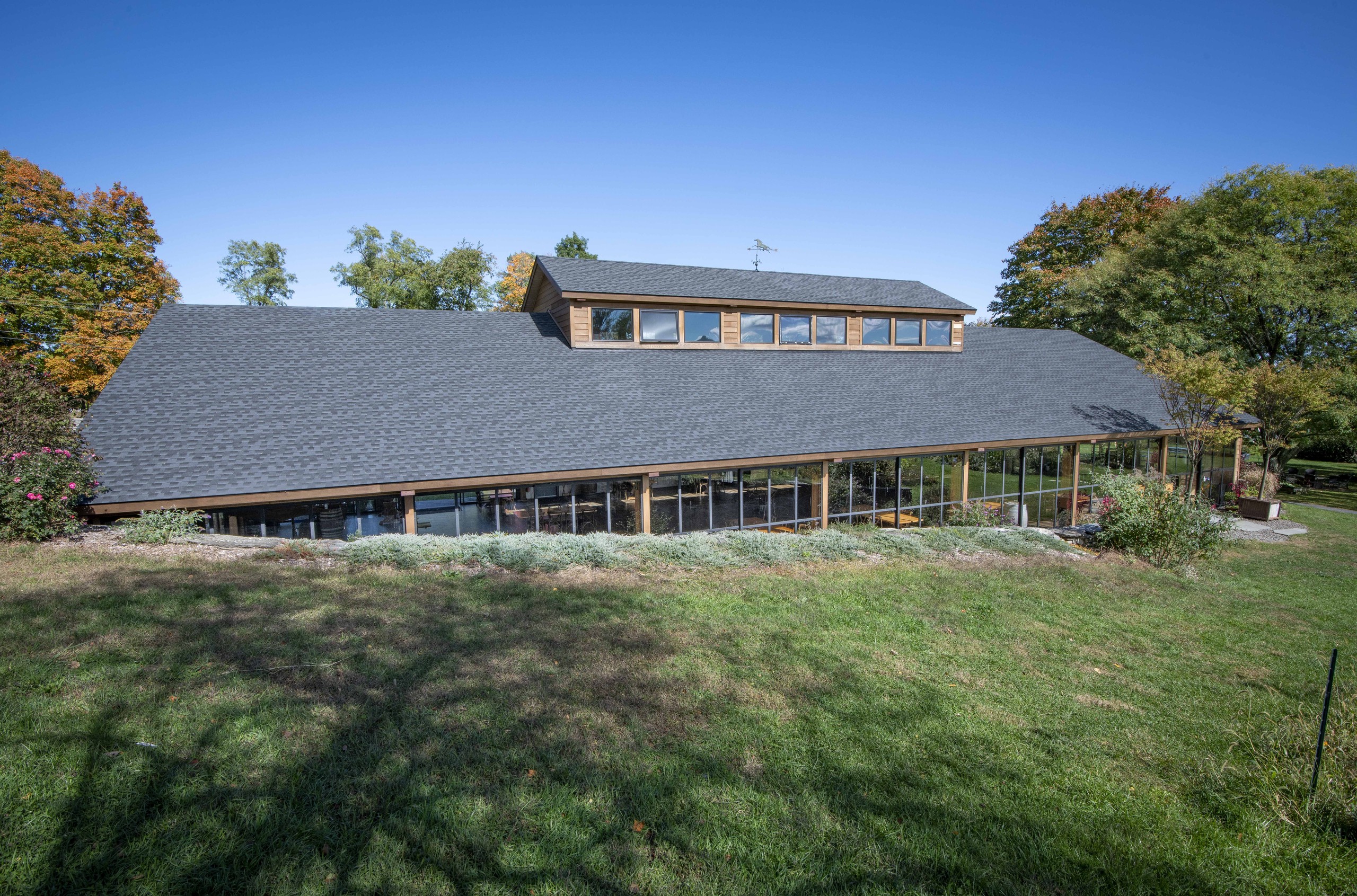 Red Maple Vineyard — architectural detail